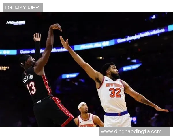 唐斯篮板盛宴：5分钟狂揽12板全场达14个