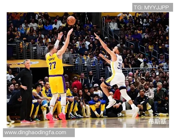 东契奇生日夜26分打败勇士！湖人止连败，无库勇半场崩盘暴露致命软肋